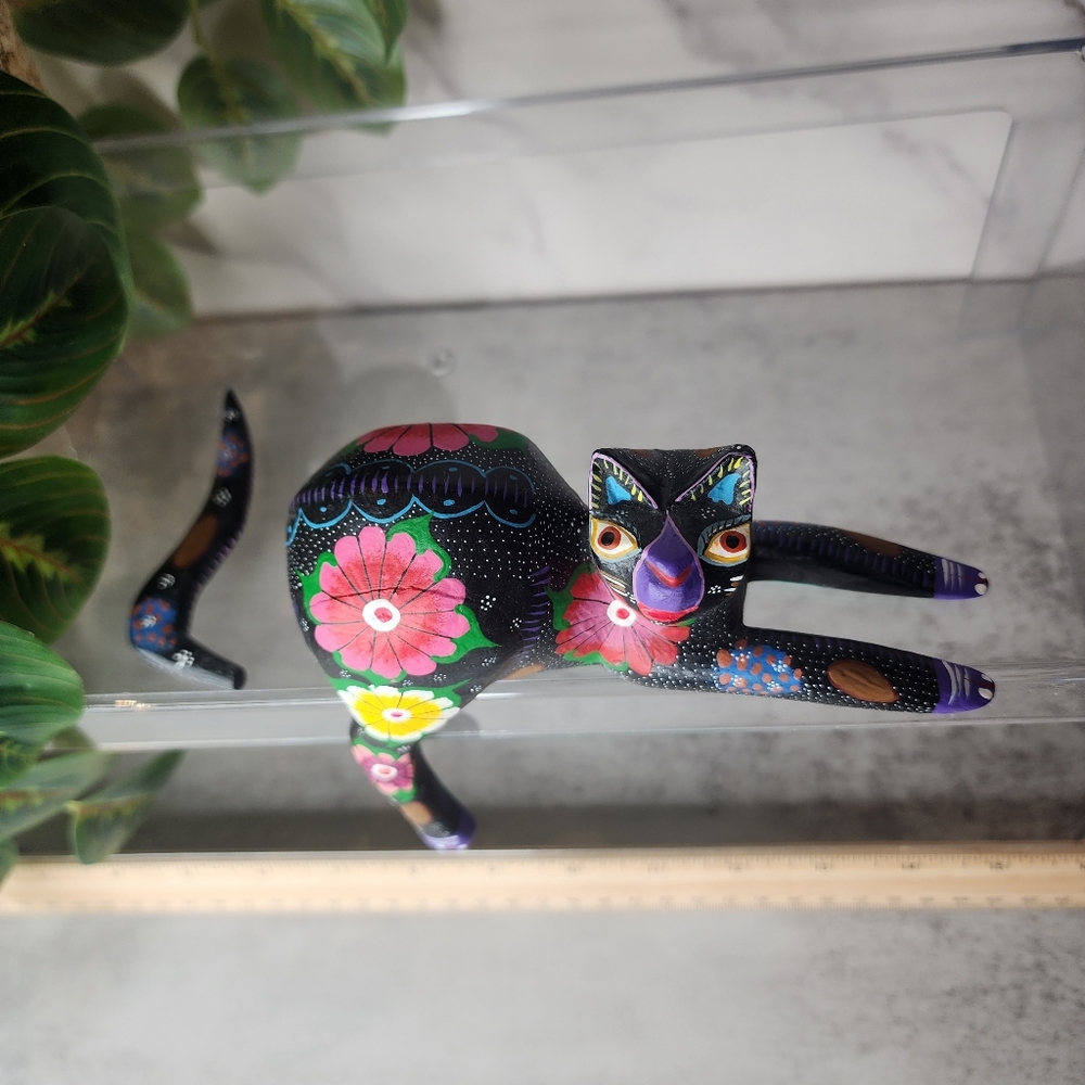 Oaxacan Alebrijes Vintage Cat Wood Carving - Picture 8 of 10